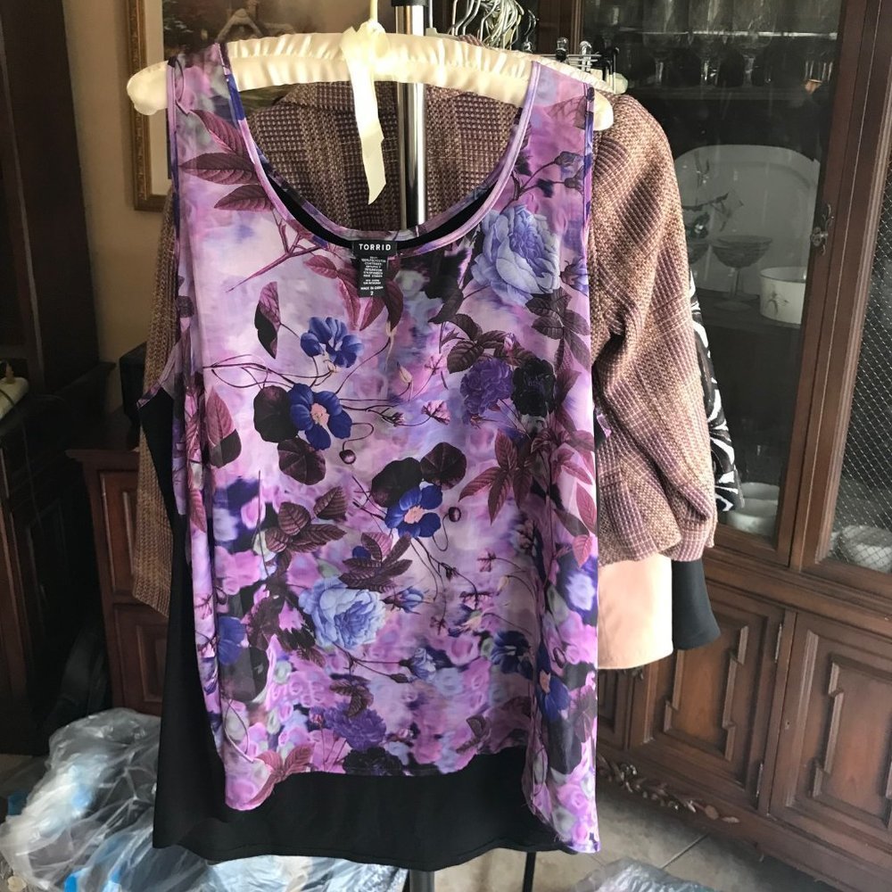 Torrid Floral Tank, Size 2 (18/20)